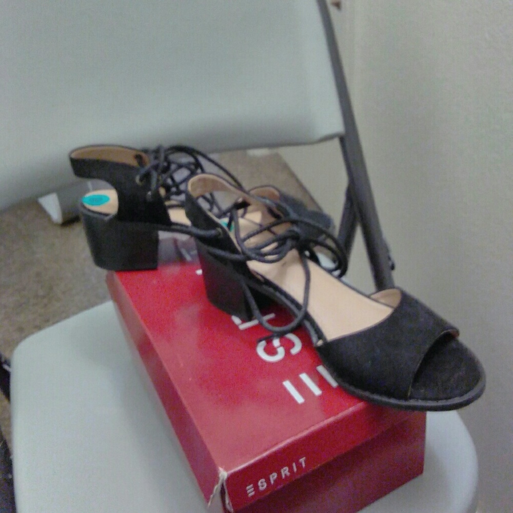 Espirit Pumps Black Suede with Block heel